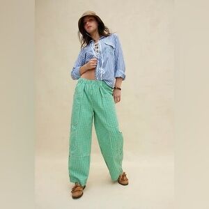 BDG Charlie Gingham Low-Rise
Wide-Leg Pant
